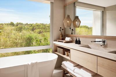 Deluxe Three Bedroom Residence Private Pool Front Coastal View