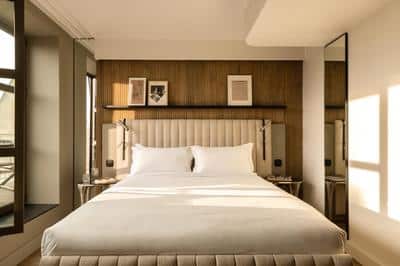 Signature Terrace Room