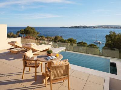 Premier Sea View Suite with Roof Top Pool