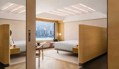 1 King Studio Suite Sea View