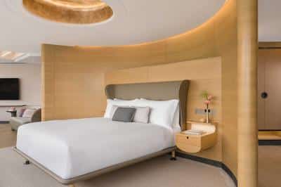 1 King Studio Suite Corner Sea View