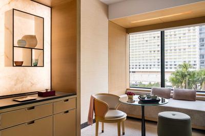 1 Super King Studio Suite