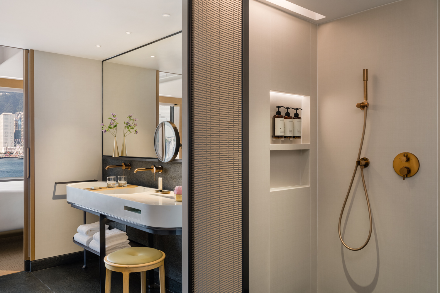 1 King Studio Suite Harbour View