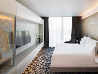 Guest room