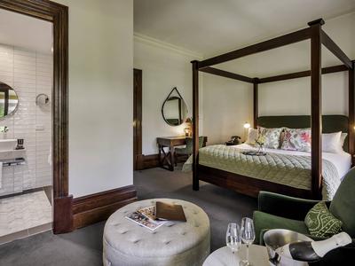Piccadilly Garden Room