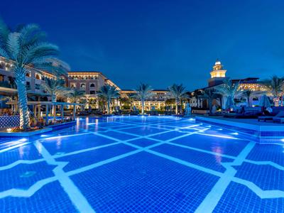 Pool Bar