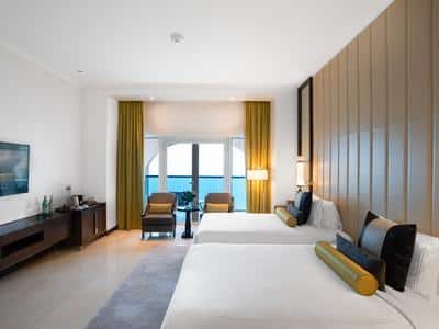 Deluxe Room Twin Bed Corniche View