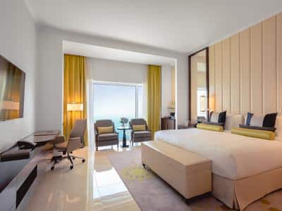 Deluxe Room Corniche View