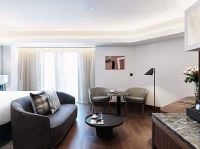 Deluxe Suite