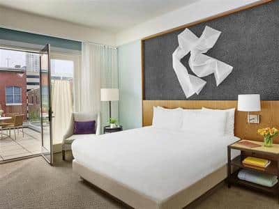 Guest room