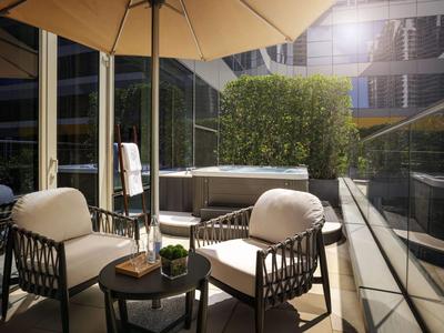 Jacuzzi Terrace Suite