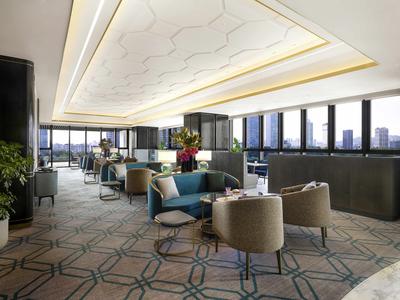 L'Espace - Parisian Lounge
