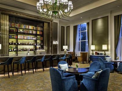 Bar Lounge
