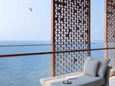 Sunset Panoramic Room