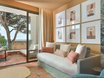 Front Sea View Room with Lounge