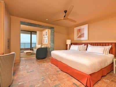 Front Sea View Room with Lounge