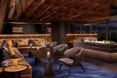 Bay Lounge