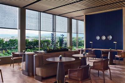 Club Lounge Dining