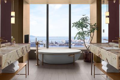 Ritz-Carlton Suite Bathroom