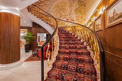 Grand Staircase