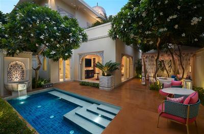 Royal Villa Outdoor