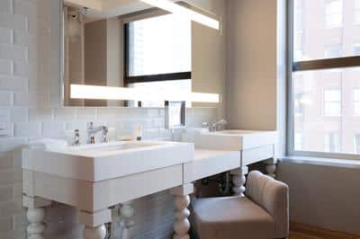 Grand Chamber Suite Vanity