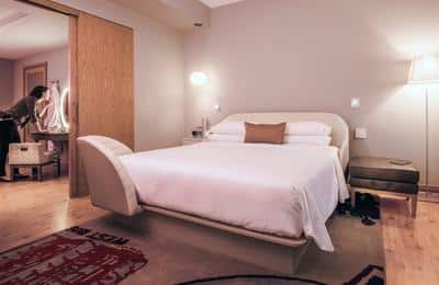 Egyptian cotton sheets, premium bedding, down comf