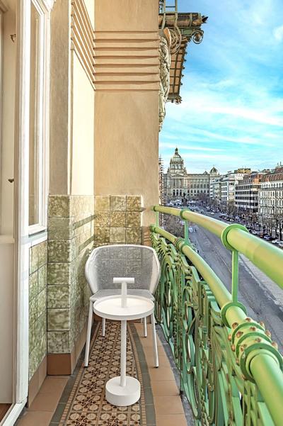 Cozy Bohemia Balcony Room