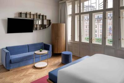 Cozy Bohemia Balcony Room