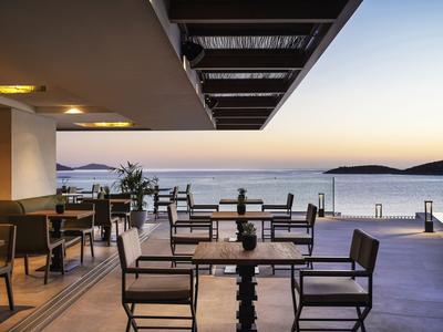 Mira Restaurant