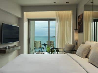 Deluxe Superior Front Sea View with balcony