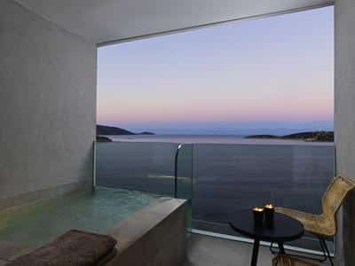 Deluxe Stunning Sea View Plunge Pool