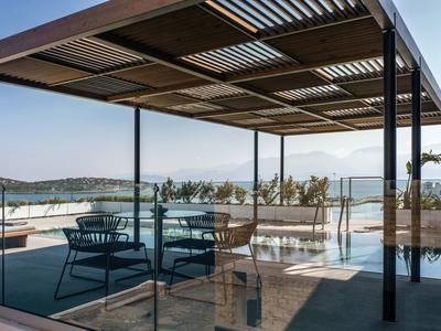 Amazing Escape Suite Grand Pool