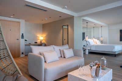 Amazing Escape Suite Grand Pool