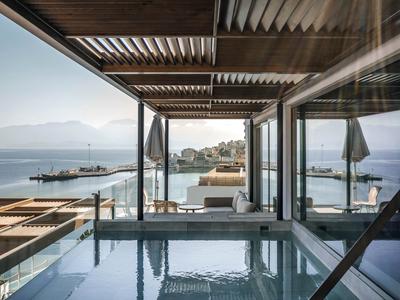 Superb Sea View Suite with Private Pool