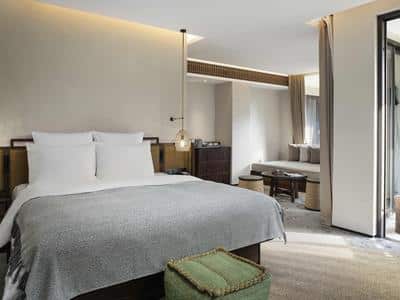 Executive Room, 1 King Size Bed, Lake or Mountain View