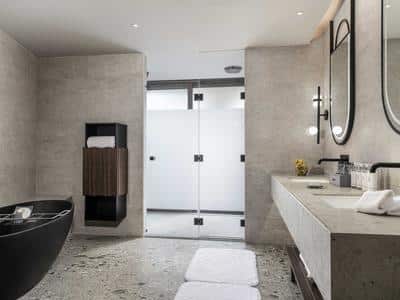 Executive Room, 1 King Size Bed, Lake or Mountain View