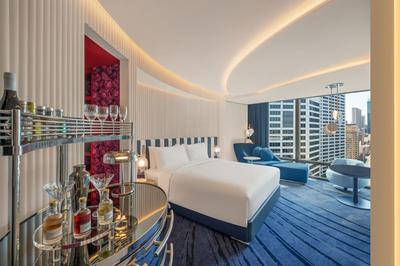 Standard Room, 1 King, City View