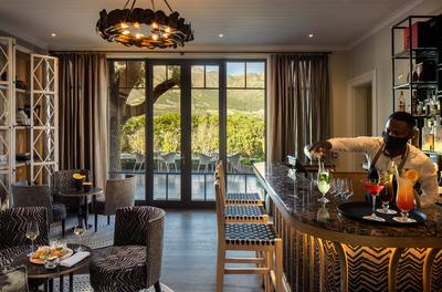 Manor House - Bar