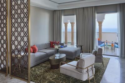 Turquoise Ocean-View Suite