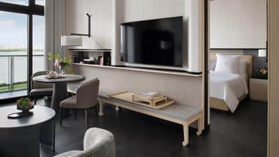 Deluxe Lake View Suite