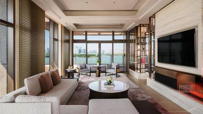 Penthouse Suite (West Wing)