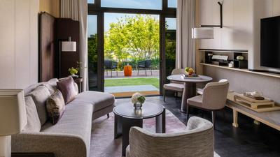 Premier Garden Terrace Suite