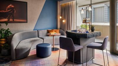 Deluxe Suite