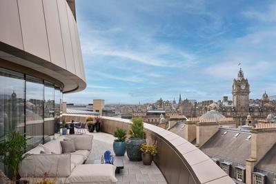 Penthouse Suite