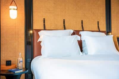 1 King Bed