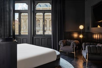 Extreme WOW Presidential Suite