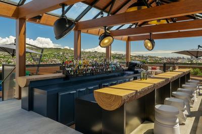 Eary Rooftop Terrace & Bar