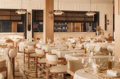 Iliana Restaurant