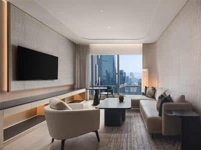 King Urban Suite